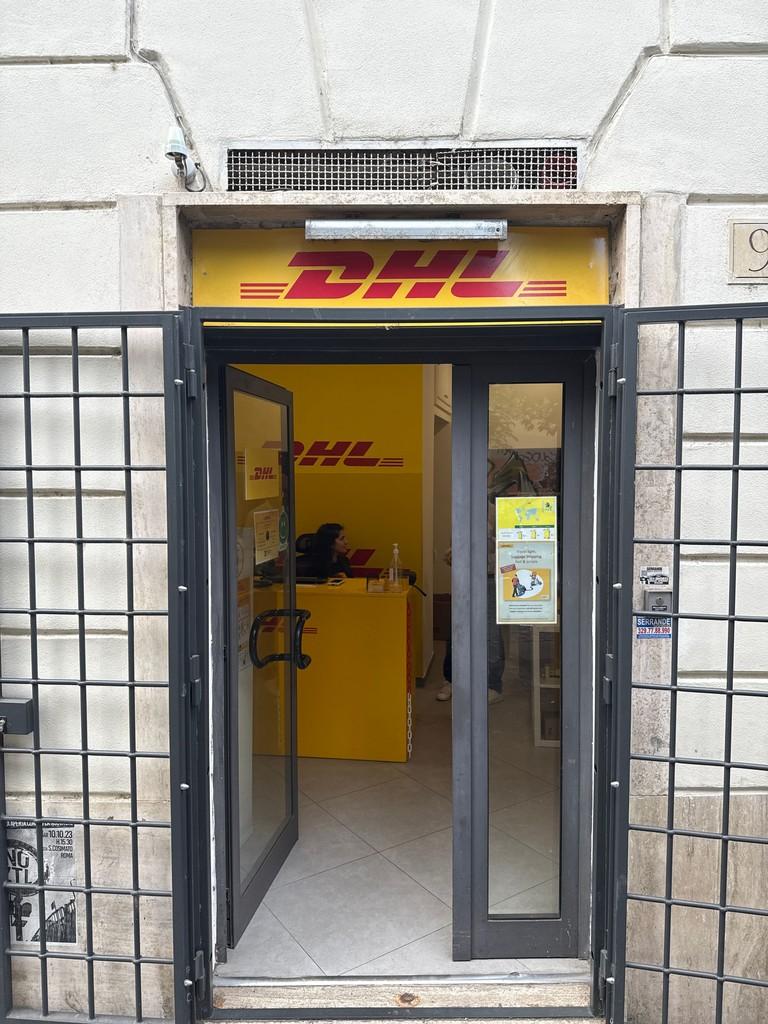 DHL